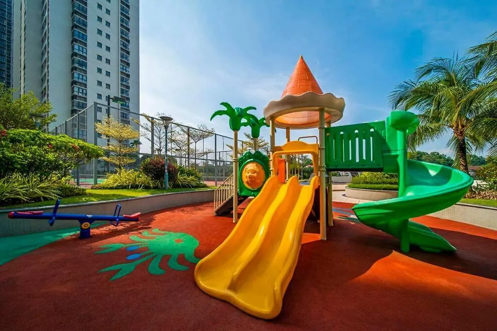 Modern Studio 5 Pax @ Danga Bay Shopping Mall Johor Bahru Malaysia